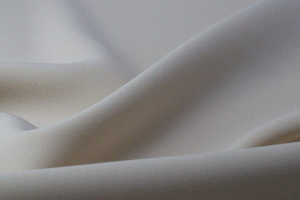 Discover the Benefits of Our Silky Smooth Polyester Twill Fabric